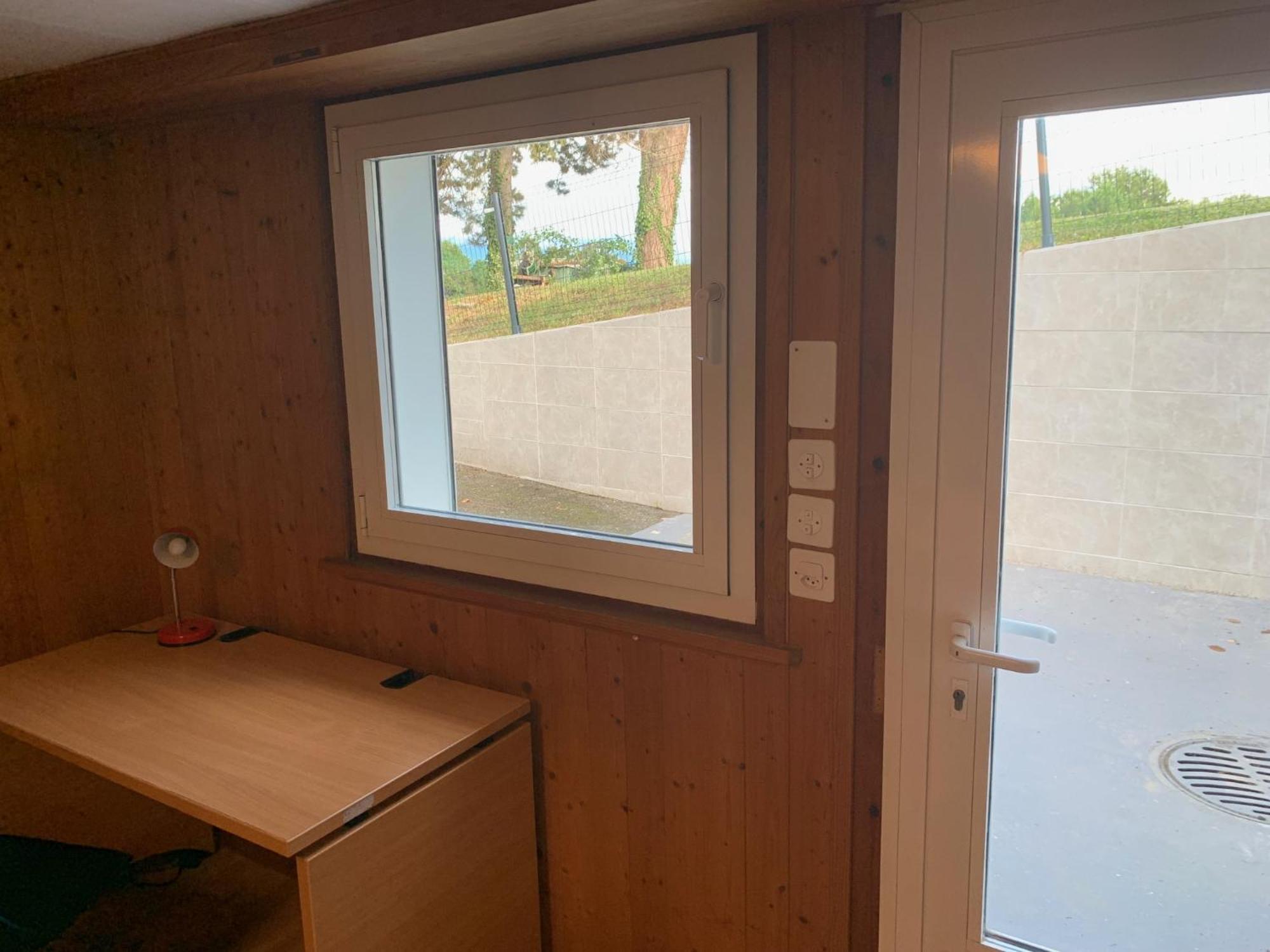 Near Airport And Palexpo Apartment *